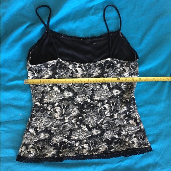 90’s Basic USA sexy textured lacy black/silver/cream cami with black lace trim. - Picture 2 of 3